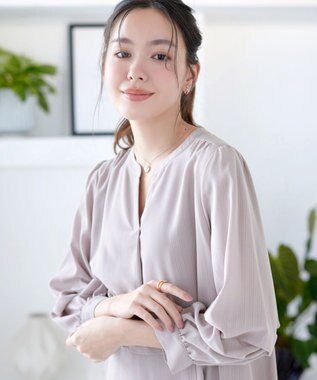 Tiaclasse つまみタック袖ワンピース グレージュ