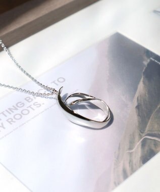 Tiaclasse メタルリボンロールネックレス シルバー