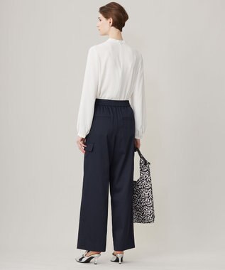 ICB 【接触冷感・UVケア・速乾・洗える】BackSatinAmunzen ハイネックブラウス オフホワイト系