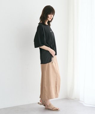 YECCA VECCA 裾ドロストデザインロゴTee Black