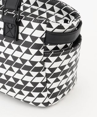 23区GOLF 【UNISEX】フラッグ総柄カートバッグ ブラック系5