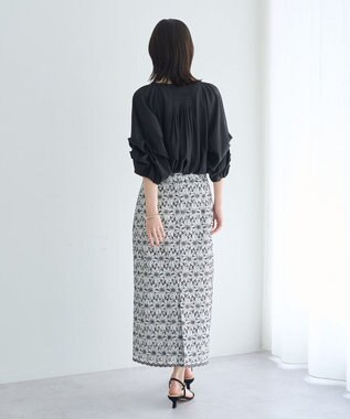 YECCA VECCA フラワーレースロングナロースカート Off White