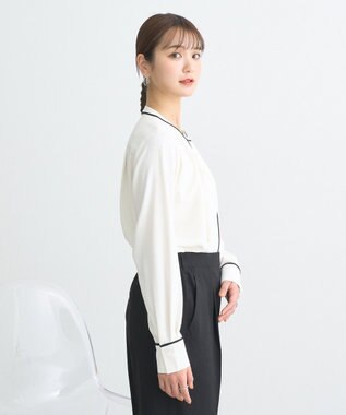 earth music&ecology バイカラータックブラウス Off White