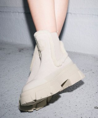 STEVE MADDEN TOWNSHIP 厚底サイドゴアムートンブーツ サンドスエード