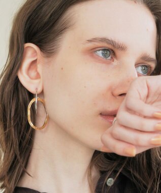 YECCA VECCA オーバルフープピアス Gold
