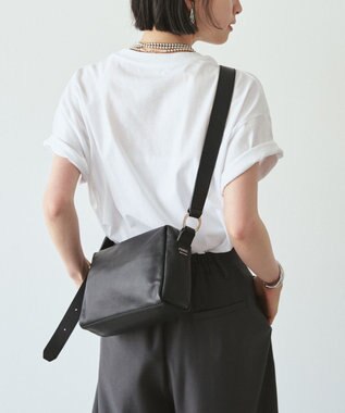 russet 《WEB限定》レザースクエアショルダーバッグ(CE-1575) Black