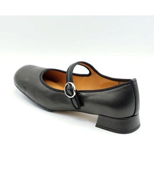 APOM 本革オブリークトゥメリージェーン 20 ブラック