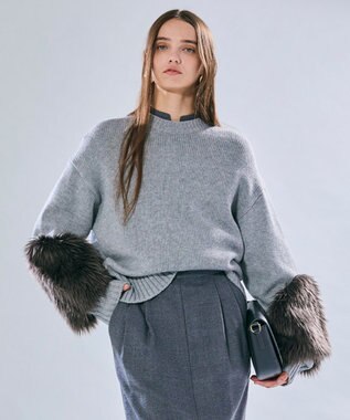 BEIGE， 【洗える・VERY NaVY12月号掲載】CHESTER / フェイクファークルーネックニット