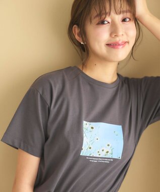 Feroux フラワーフォトプリント Tシャツ グレー系
