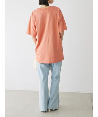 Green Parks レトロフラワーロゴ入りプリントＴシャツ Orange