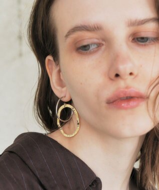 YECCA VECCA オーバルフープピアス Gold