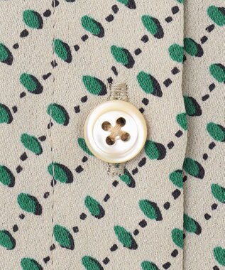 自由区 L 【カタログ掲載・セットアップ対応・洗える】サテンアムンゼンバンドカラー ブラウス サンドベージュ系