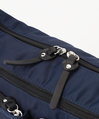 Y'SACCS トリプルポケットベーシックショルダー ネイビー