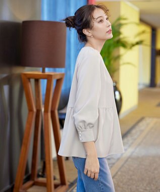 Tiaclasse 【ダブルクロス】パフスリーブペプラムチュニックブラウス グレージュ