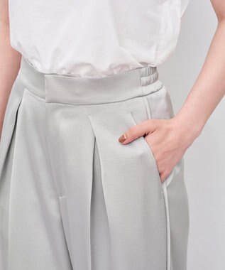 uncrave シャイニーダブルサテン ワイドパンツ シルバーグレー