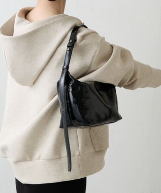 russet エナメルワンショルダーバッグ(CE-1635) Black