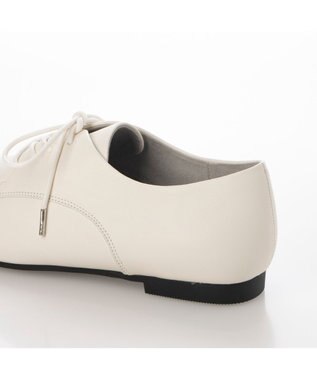 ing <ing>ソフトレースアップシューズ ホワイト