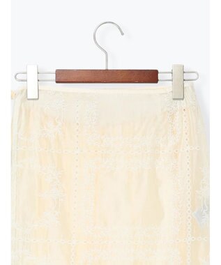 Te chichi チーフ刺繍ラップスカート付きパンツ オフホワイト