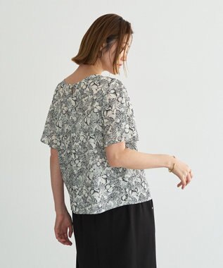 YECCA VECCA ラインフルーツ柄ラッフルブラウス Black