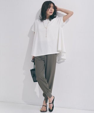 UNFILO 【一部店舗限定カラー】BEAUTY FORM-T フレアTシャツ オフ