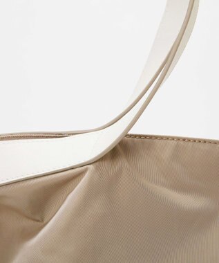 TOPKAPI 【Breath TOPKAPI】MORPH モーフ リンクルナイロン トートバッグ チャーム付き　A4 / 超軽量 /撥水 ベージュ