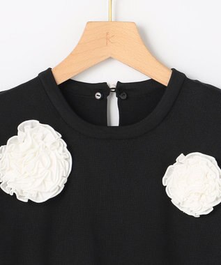 組曲 S 【組曲×setsuko sagittaire】ボンボンフラワー襟付き ニット ブラック系