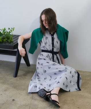 YECCA VECCA ストライプ柄フラワー刺繍ワンピース Navy