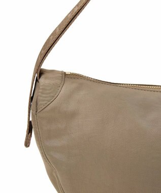 TOPKAPI 【Breath TOPKAPI】Freely フリーリー ナイロン ロゴテープ  ラウンド ショルダーバッグ ベージュ