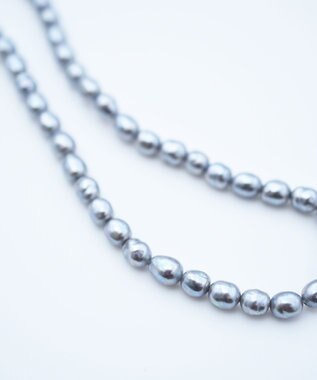 monshiro 【ガラスパール/スワロフスキー】ハナビワトトリショート ネックレス シルバーグレー