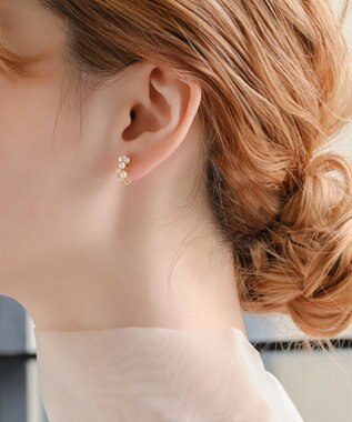 Phoebe 〈オンワード限定セット〉クラスパールライトフィットイヤリング×クラシカルパール2連ネックレス ホワイト