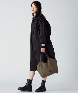 Y'SACCS リサイクルナイロン　ふんわりトート　Mサイズ カーキ