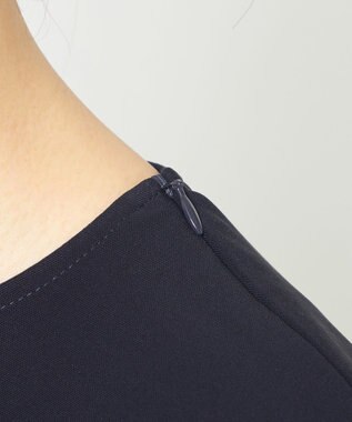 uncrave クールタッチツイル スリットブラウス ダークネイビー