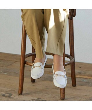 ing <ing>【３E】【サスティナブル】ビット付きモカシューズ アイボリー