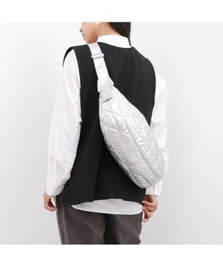 UNBILLION カシュカシュ cachecache / ソフト合皮キルティングハーフムーンショルダー シルバー