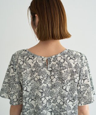 YECCA VECCA ラインフルーツ柄ラッフルブラウス Black