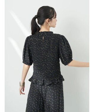 earth music&ecology 花柄パフスリシャーリングブラウス Black