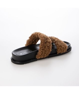 MODE ET JACOMO <carino>エコファーもこもこサンダル ブラウン
