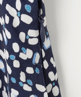 自由区 L 【カタログ掲載・セットアップ対応・洗える】ジオメトリックフラワードットプリント スカート ネイビー系