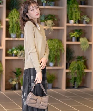 Tiaclasse L Vネックラメニットシアーカーディガン ベージュ