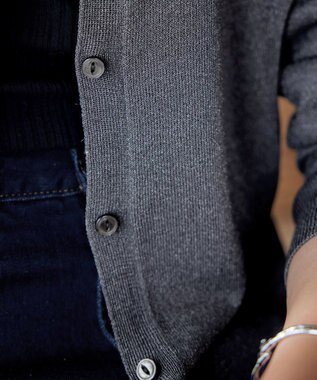 Tiaclasse L Vネックラメニットシアーカーディガン チャコールグレー