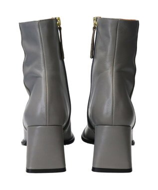 INTER-CHAUSSURES 【ANGEL ALARCON】フレアヒールセンターシームショートブーツ ライトグレー