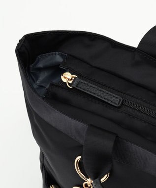 LA BAGAGERIE チャーム付き　ナイロンスクエアリュック ブラック