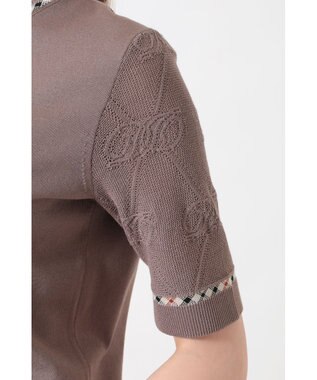 DAKS コットン混ストレッチ ロゴメッシュスリーブ Vネックプルオーバー モカ