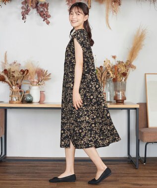 Tiaclasse L ボタニカル柄シャツワンピース ブラック