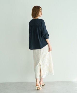 YECCA VECCA ギャザーブラウス Navy