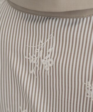 YECCA VECCA ストライプ柄フラワー刺繍ワンピース Beige