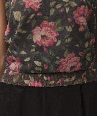 GRACE CONTINENTAL ローズプリントニットトップ ブラック