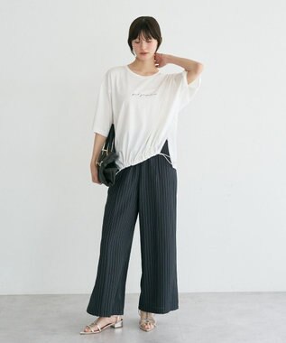YECCA VECCA 裾ドロストデザインロゴTee Off White
