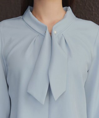 Tiaclasse L 取り外しパール付きボウタイブラウス サックス