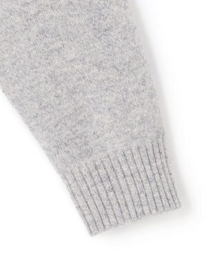 J.PRESS MEN ウール×カシミヤの上質素材【Cash Lamb's Wool】ケーブルクルーネック ニット_25年モデル ライトグレー系